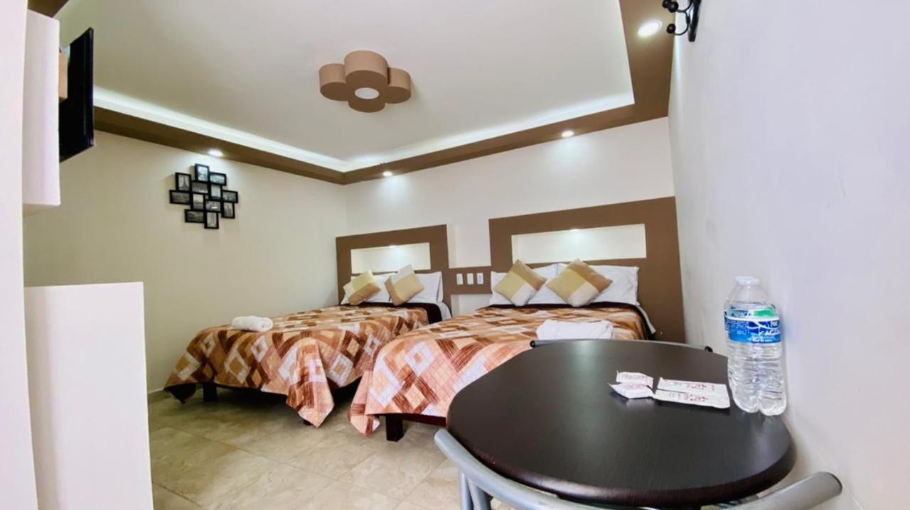 Hotel Caudillos Inn Emiliano Zapata  Zewnętrze zdjęcie